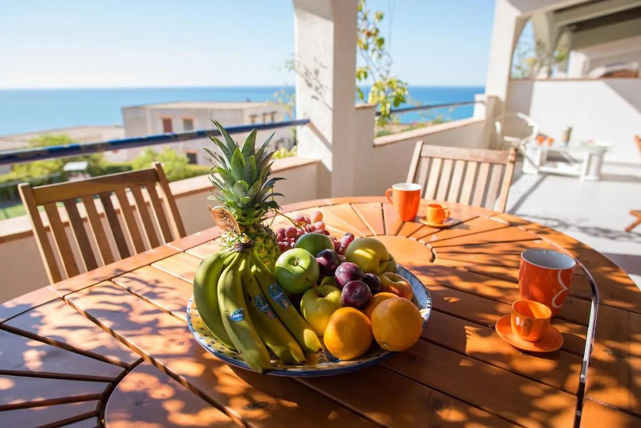 Sea Front Apartment 5 Beds With Balcony 250 Meters From The Beach Case San Marco İtalya