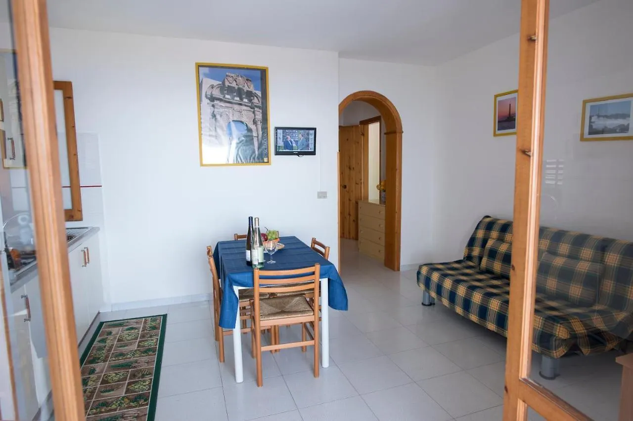 Sea Front Apartment 5 Beds With Balcony 250 Meters From The Beach Case San Marco