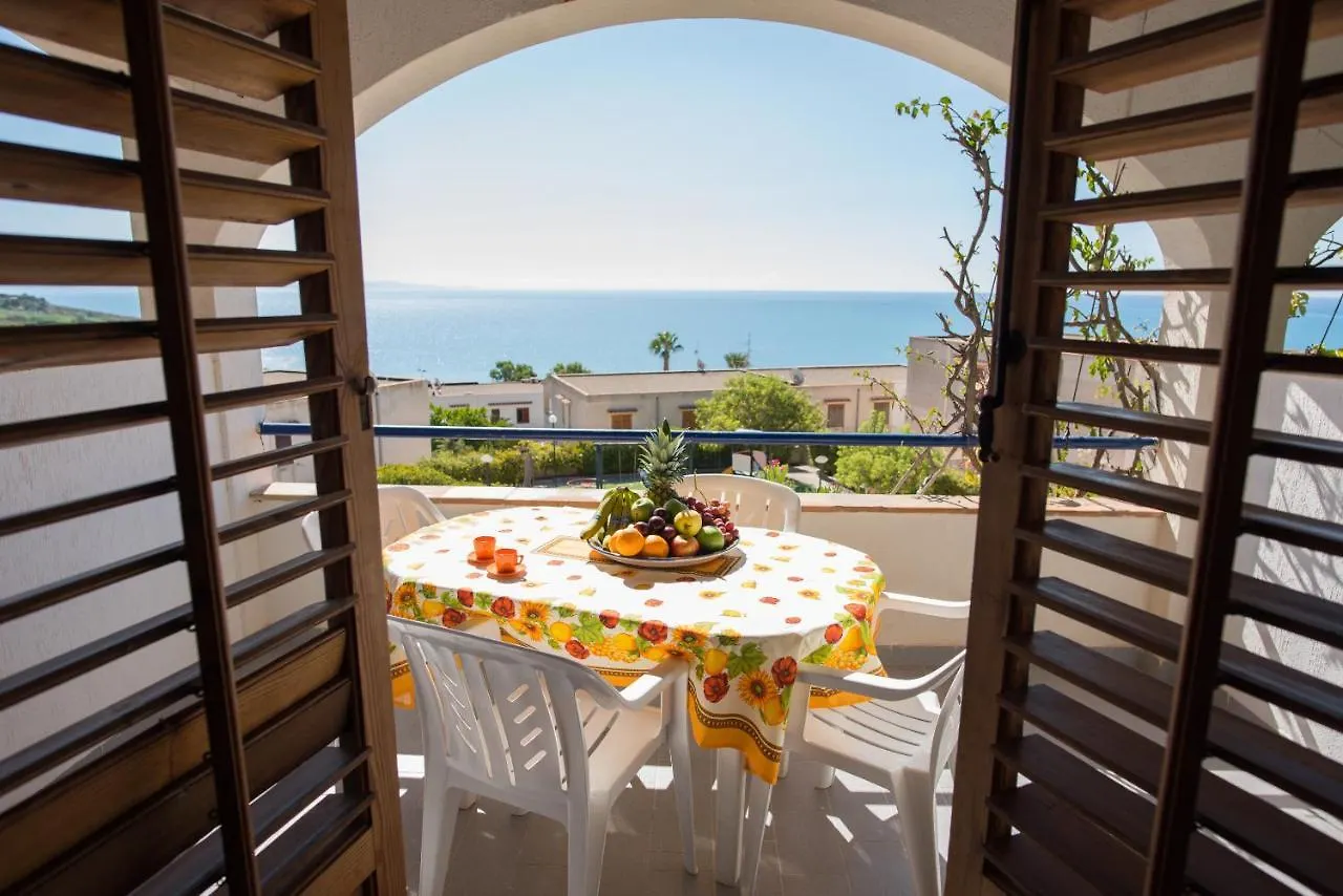Sea Front Apartment 5 Beds With Balcony 250 Meters From The Beach Case San Marco 0*,
