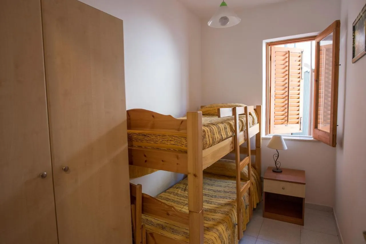 Sea Front Apartment 5 Beds With Balcony 250 Meters From The Beach Case San Marco 0*,